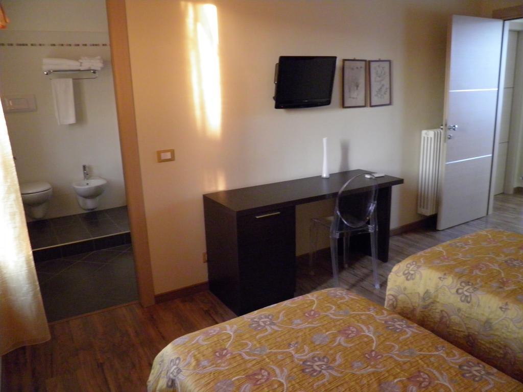 Affittacamere Il Persicone Cornaleto Room photo